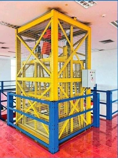 Lift cargo